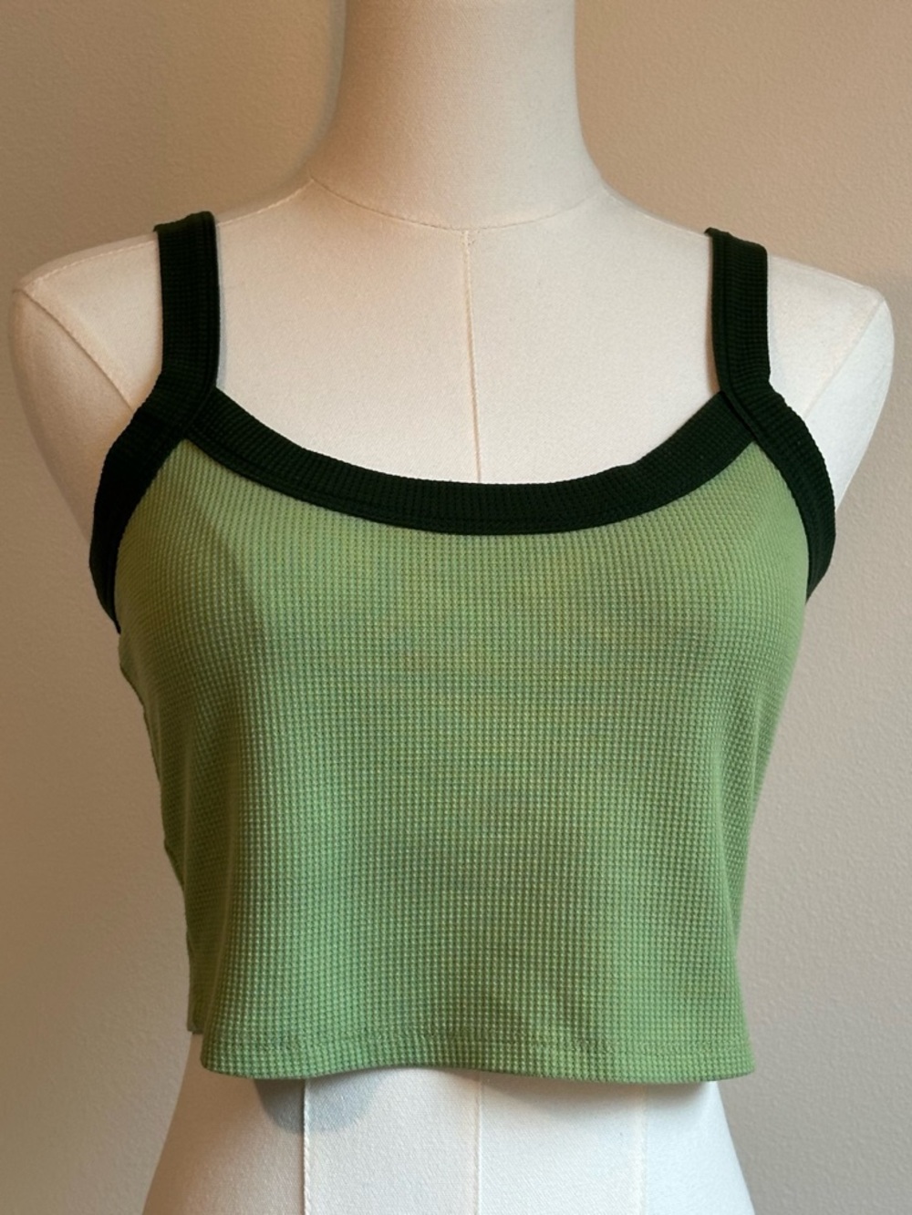 Stitch & Pine Light Green Ribbed Tank Top with Dark Green Trim | SIZE L